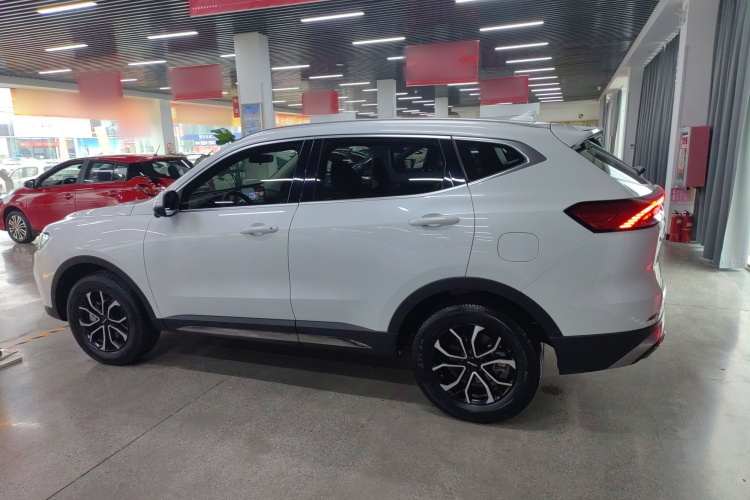 哈弗H6 2023款 国潮版 1.5T 自动都市版车身外观4