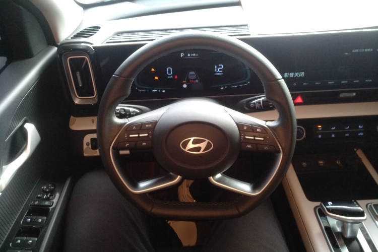 北京现代ix35 2023款 沐飒 2.0L 豪华版DLX中控内饰13