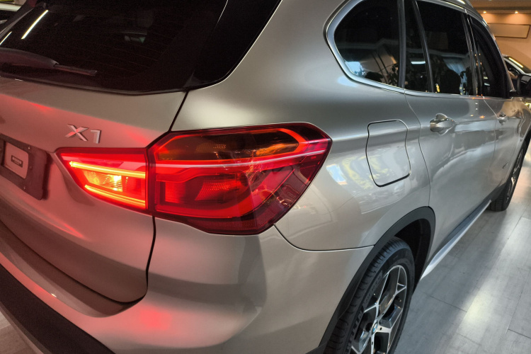 宝马X1 2016款 sDrive20Li 豪华型车身外观6006