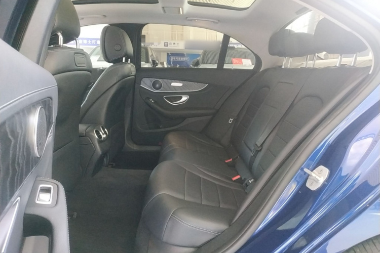 奔驰C级 2016款 C 200 L 运动型中控内饰7004