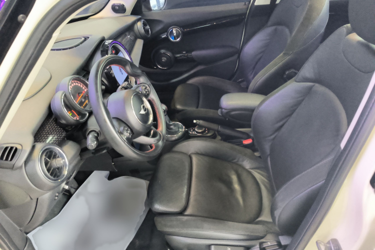 MINI 2016款 2.0T COOPER S 五门版局部细节19