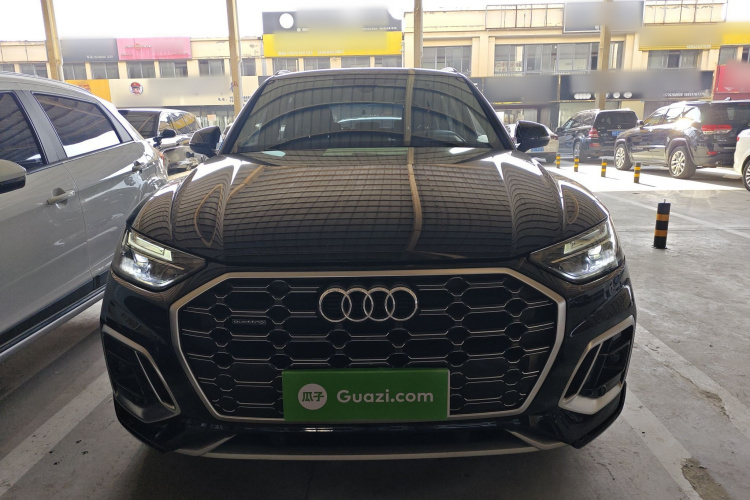 奥迪Q5L 2022款 40T 时尚动感型车身外观2