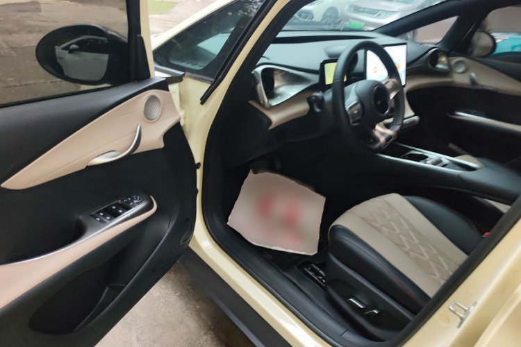 比亚迪 海豚 2021款 405km 时尚版中控内饰7003