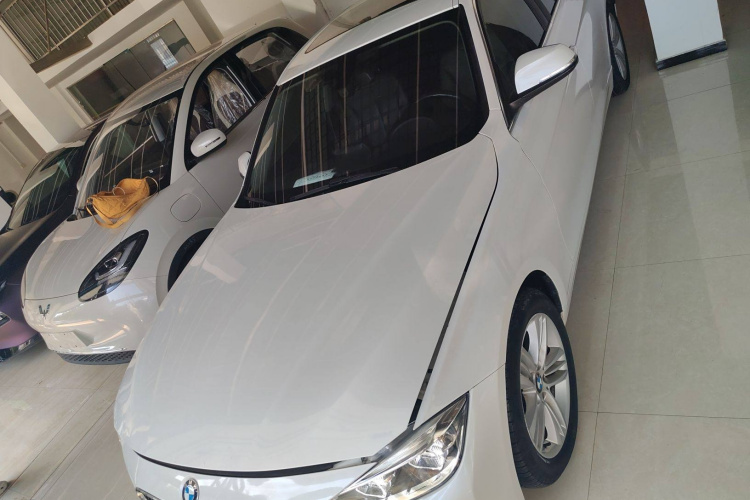 宝马3系 2017款 320Li 时尚型车身外观2