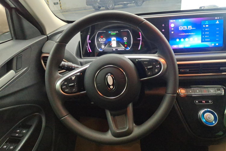 欧拉白猫 2022款 小野猫版 401km 旗舰型 三元锂中控内饰13