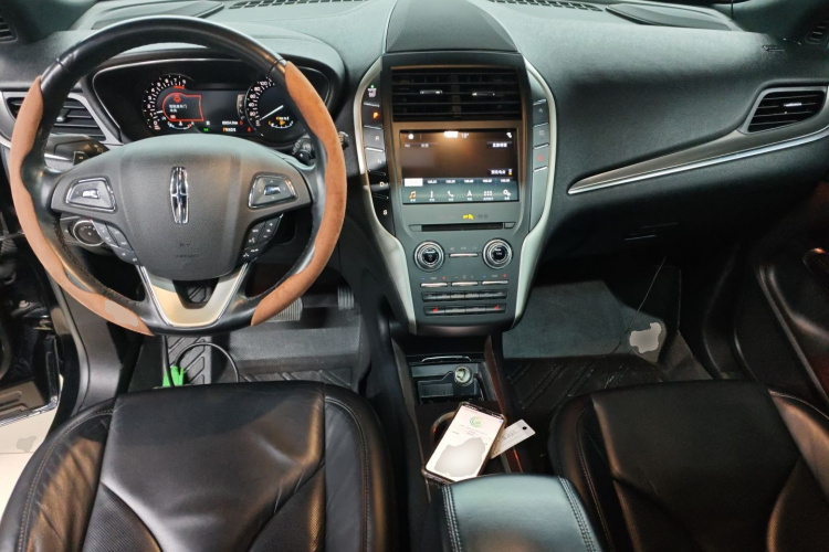 林肯MKC 2017款 2.0T 两驱尊享版中控内饰7002