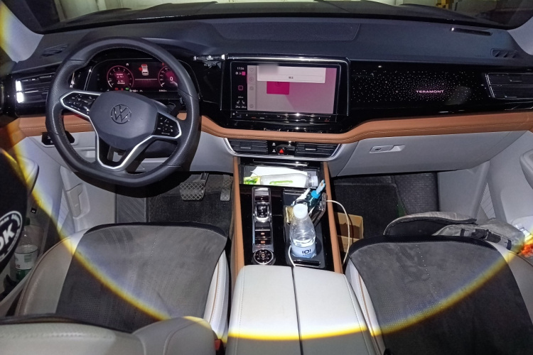 大众 途昂 2022款 380TSI 四驱尊崇豪华版中控内饰12