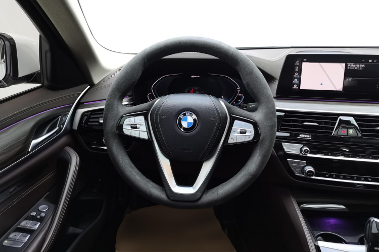 宝马5系新能源 2020款 里程升级版 530Le 豪华套装中控内饰13