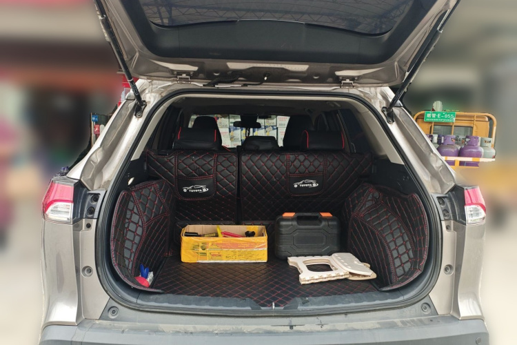 丰田 锋兰达 2022款 2.0L CVT领先版中控内饰23