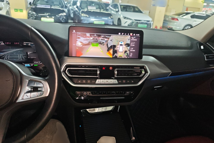 宝马iX3 2024款 创领型中控内饰12