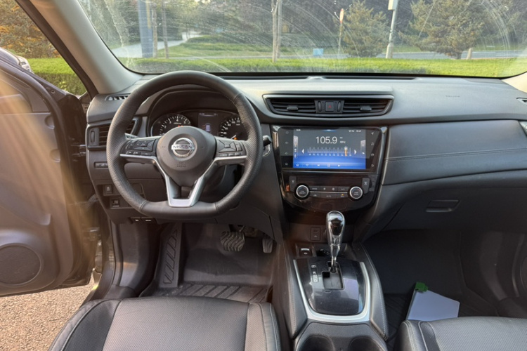 日产 奇骏 2019款 2.0L CVT智联舒适版 2WD局部细节16