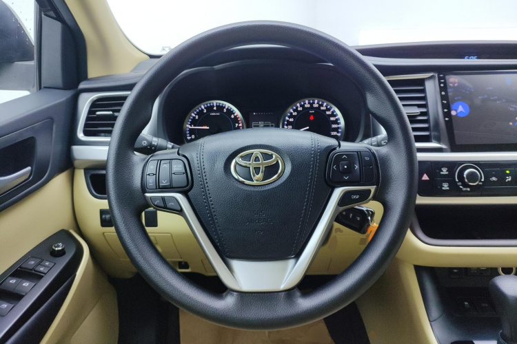 丰田 汉兰达 2021款 2.0T 两驱精英版 5座中控内饰13