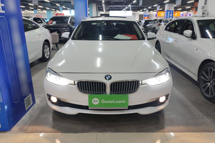 宝马3系 2019款 320Li 时尚型车身外观2