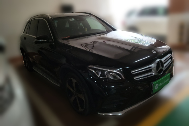 奔驰GLC 2018款 GLC 260 4MATIC 豪华型车身外观3