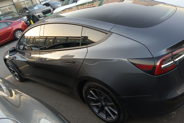 特斯拉 Model 3 2021款 标准续航后驱升级版车身外观6003