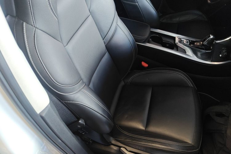 领克01 2018款 2.0T 两驱型+版局部细节41