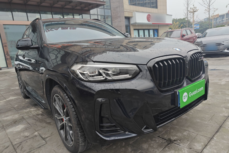 宝马X3 2023款 改款 xDrive30i 领先型 M曜夜套装车身外观3