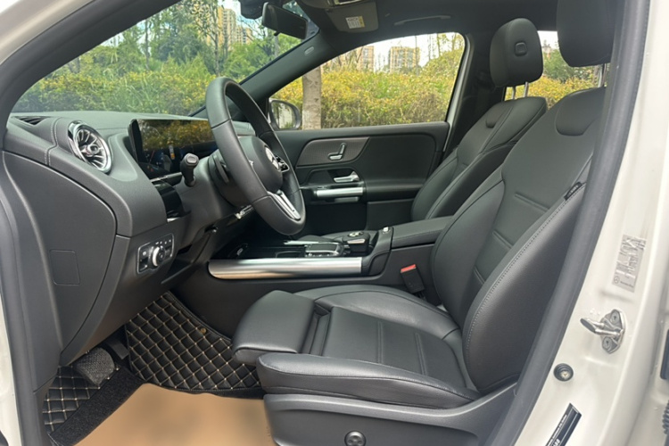 奔驰GLA 2020款 GLA 200中控内饰7004