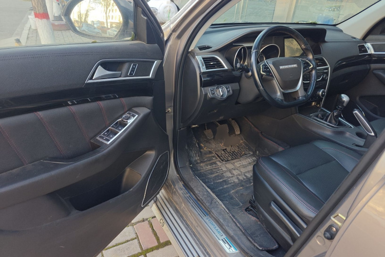 猎豹汽车 猎豹CS10 2015款 2.0T 手动卓越型中控内饰20