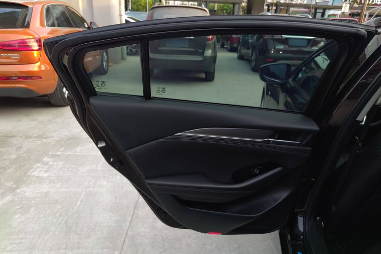 马自达 阿特兹 2020款 2.5L 蓝天运动版中控内饰7008