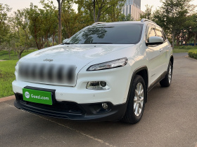 Jeep 自由光 2016款 2.0L 优越版