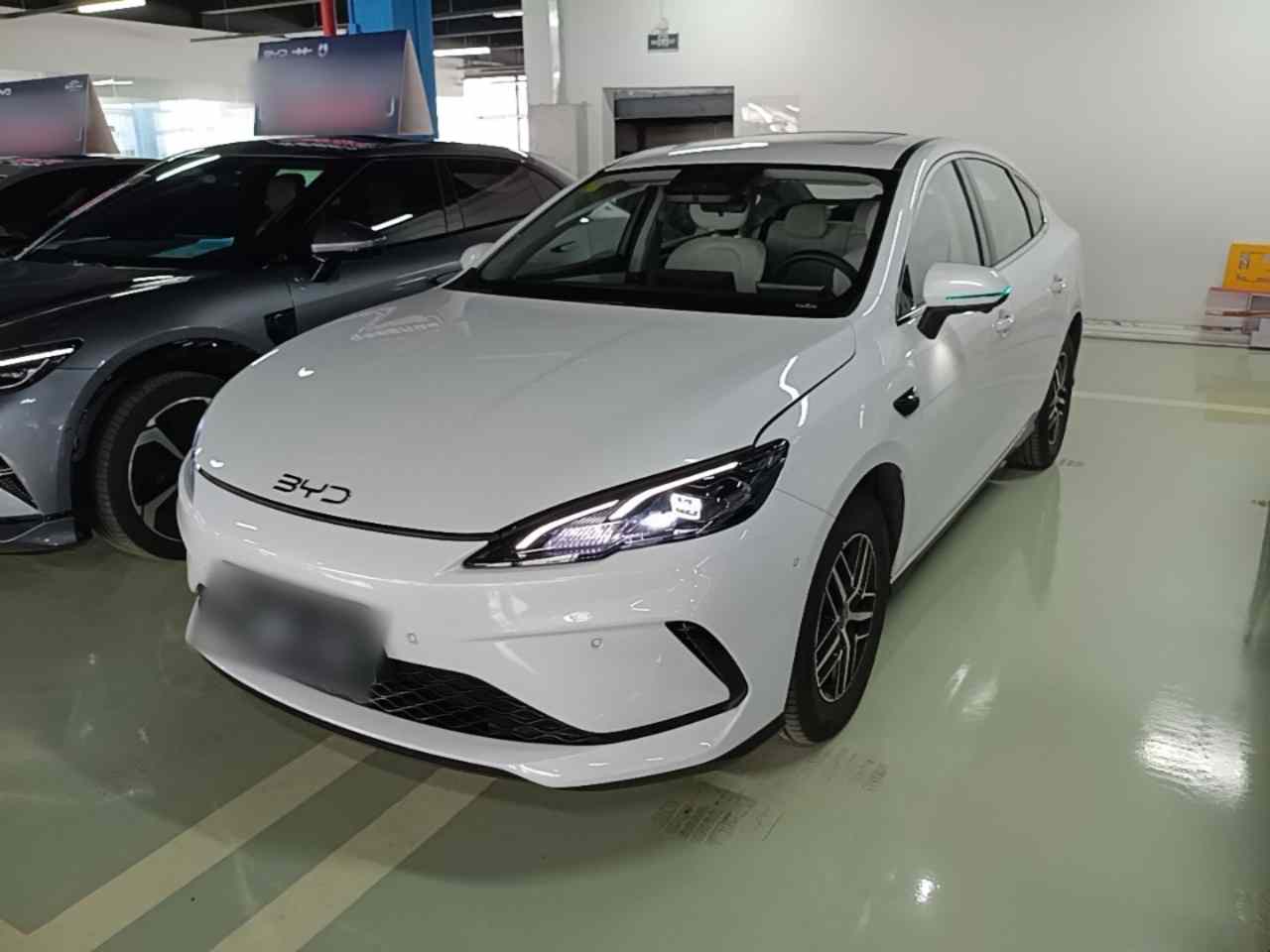 比亚迪 海豹05 DM-i 2025款 DM-i 智驾版 120KM旗舰型(2)