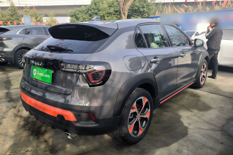 领克02 2019款 1.5T DCT两驱耀版 国VI车身外观7