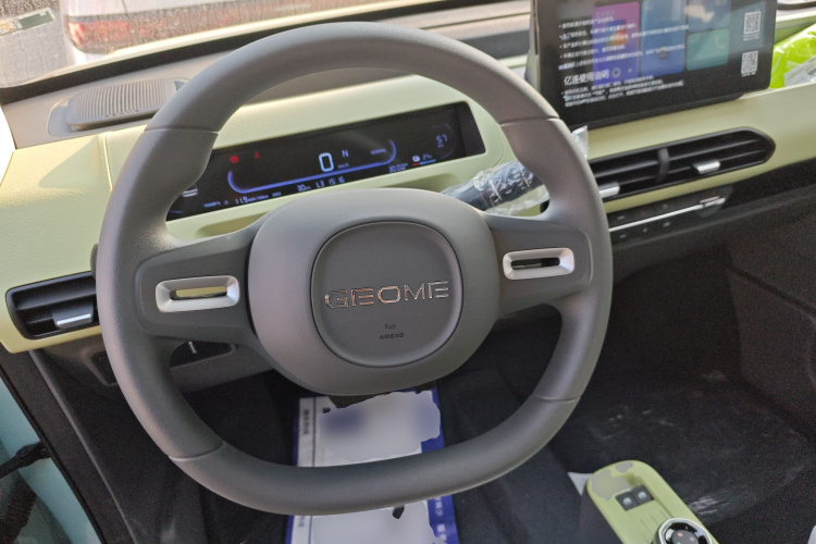 吉利银河 2024款 熊猫mini 200km 耐力熊中控内饰13