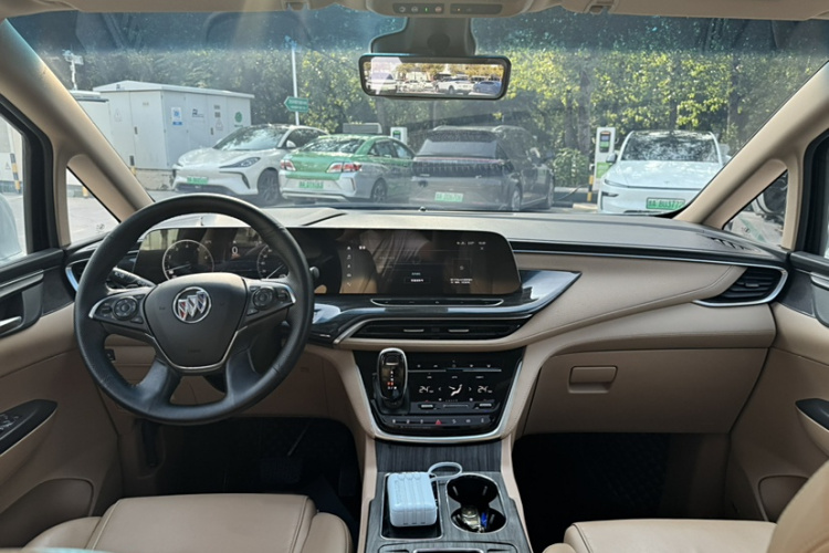 别克GL8 2021款 ES陆尊 653T 旗舰型中控内饰7001