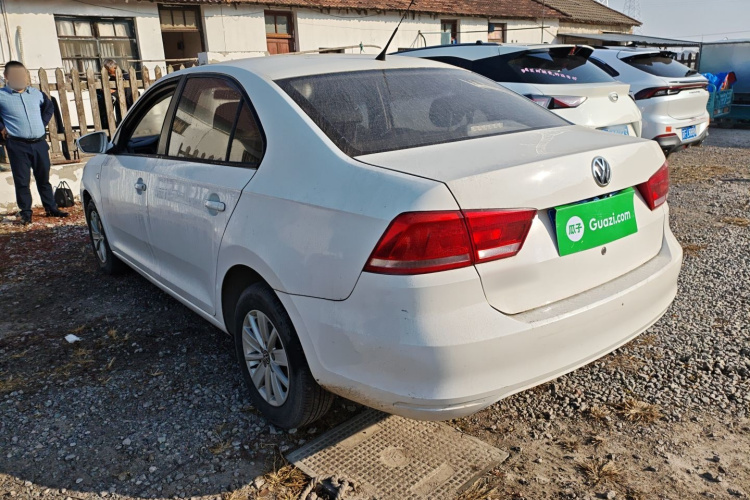 大众 桑塔纳 2015款 1.6L 手动风尚版车身外观5