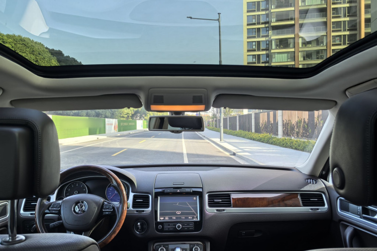 大众 途锐 2011款 3.0TSI 舒适型局部细节22