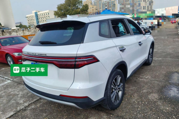 比亚迪 宋Pro 2019款 1.5T 自动豪华型车身外观7