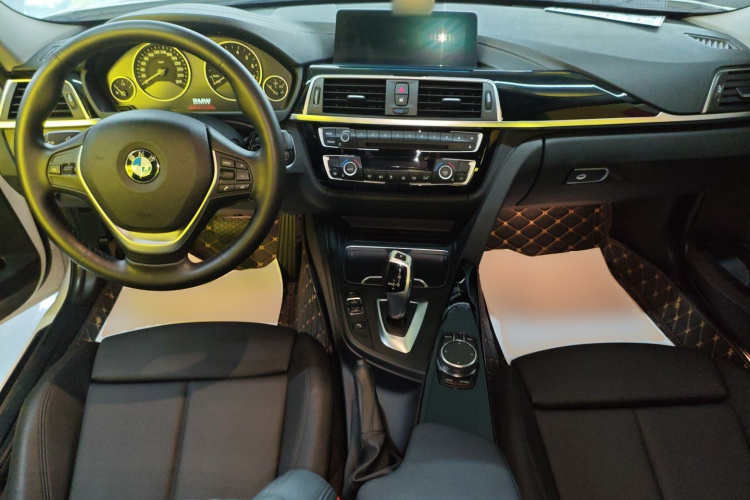 宝马3系 2019款 320Li 时尚型中控内饰12