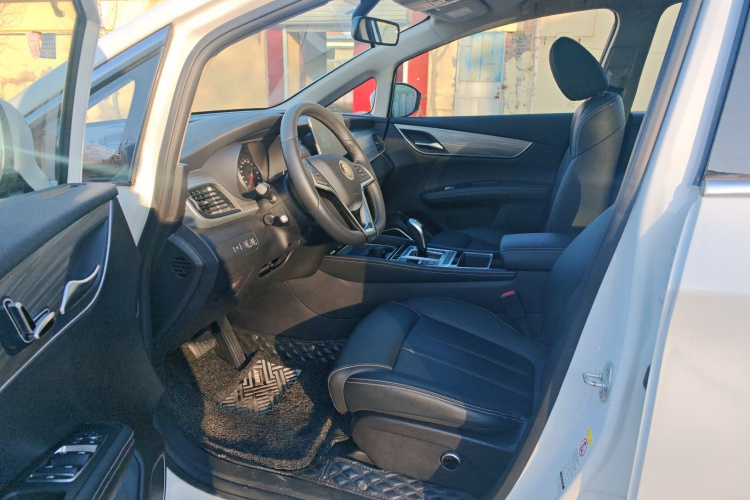 比亚迪 宋MAX新能源 2019款 DM 1.5T 智联致进型 6座 国VI中控内饰7001