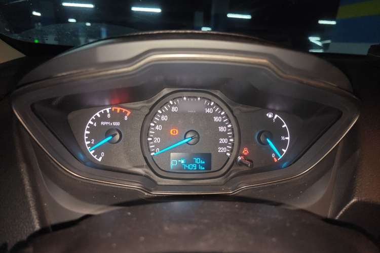 福特 福睿斯 2015款 1.5L 自动舒适型局部细节14