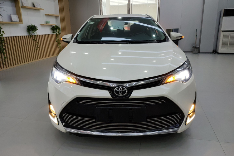 丰田 雷凌 2017款 改款 185T CVT精英版 国V车身外观2