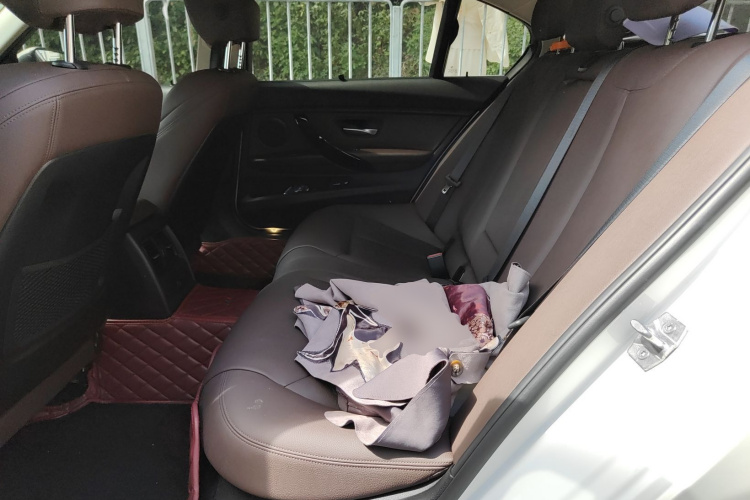 宝马3系 2018款 320Li 时尚型中控内饰21