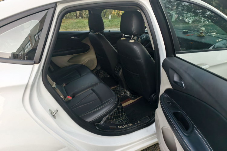 别克 威朗 2019款 三厢 15S 自动进取型中控内饰7005