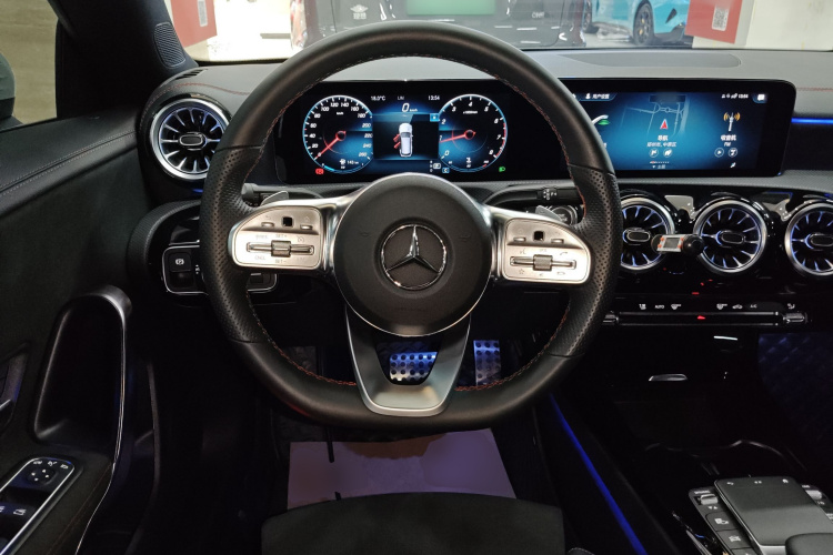 奔驰CLA 2022款 改款 CLA 200 猎跑车中控内饰13