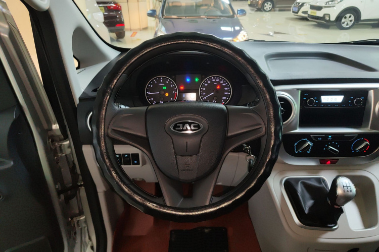 江淮瑞风 瑞风M3 2023款 PLUS 1.5T 5/7座经典版中控内饰13