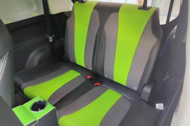 荣威 科莱威CLEVER 2021款 302km新四座超能版中控内饰21