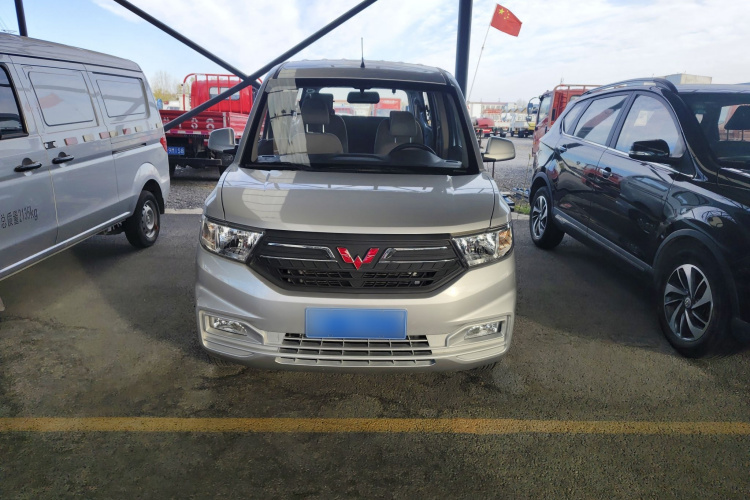 五菱汽车 五菱宏光V 2022款 1.5L劲享版电动助力LAR车身外观6001