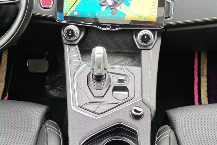 领克05 2022款 2.0TD 两驱耀Halo局部细节9002