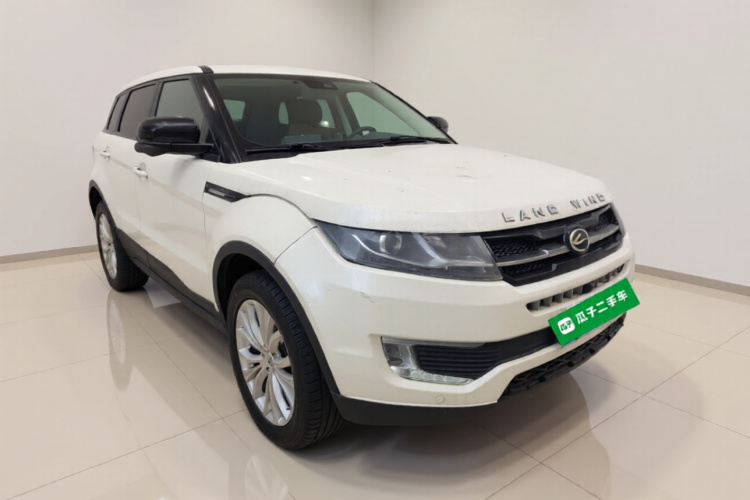 陆风X7 2015款 2.0T 全景尊贵版车身外观3