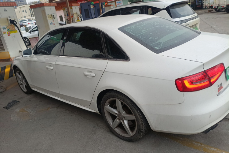 奥迪A4L 2015款 35 TFSI 自动标准型车身外观6003