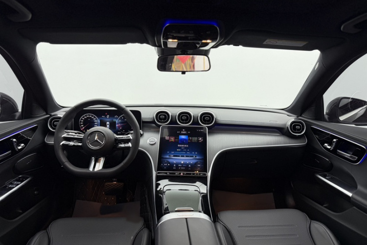 奔驰C级 2023款 改款 C 200 L 运动版中控内饰7001