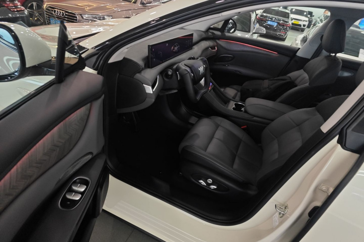 智己汽车 智己LS6 2025款 灵蜥智驾版中控内饰7003