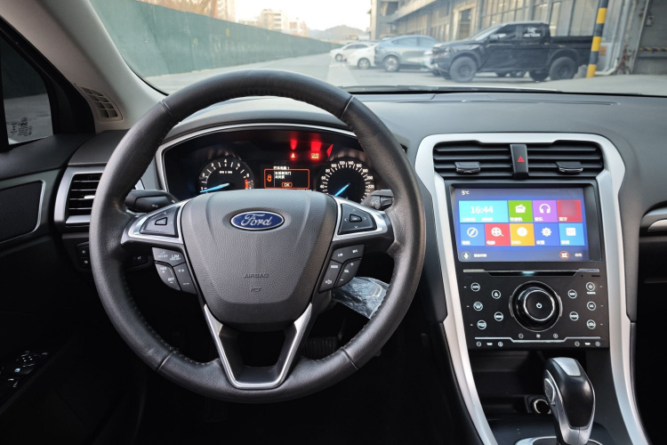 福特 蒙迪欧 2013款 1.5L GTDi180时尚型中控内饰7003