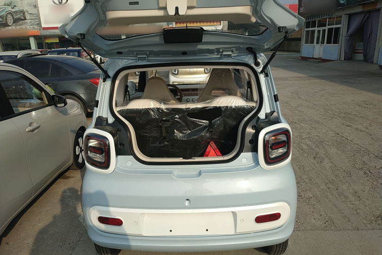 奔腾小马 2026款 222km 炫彩马机舱底盘23