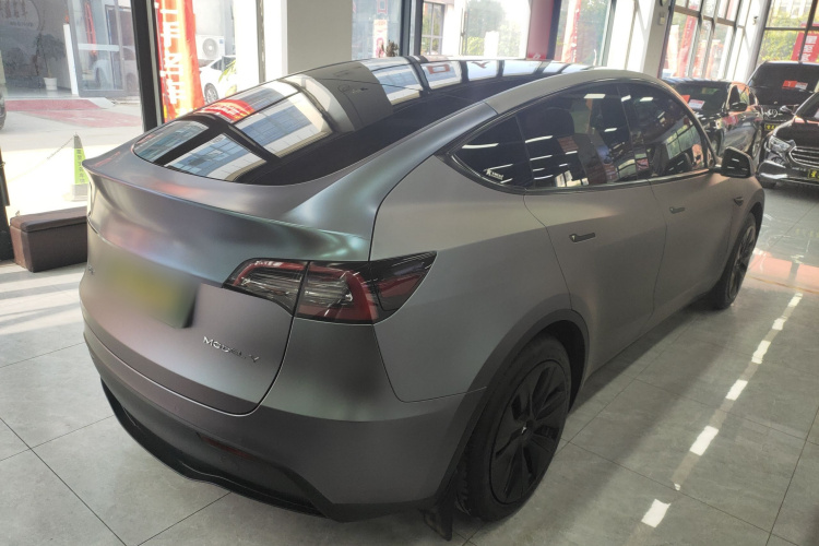 特斯拉 Model Y 2023款 后轮驱动版车身外观7